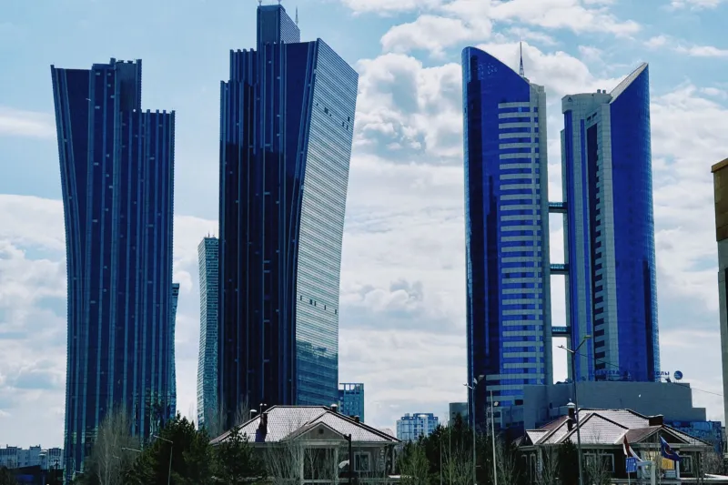 Measured and Resilient: How the Tenge Is Outpacing Emerging Market Rivals in 2025